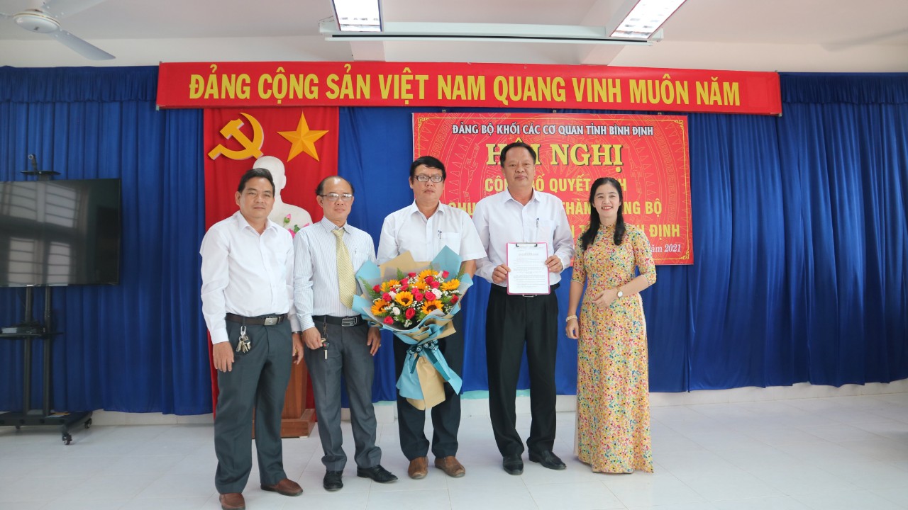 Hội nghị công bố Quyết định chuyển Chi bộ thành Đảng bộ Bệnh viện Tâm thần tỉnh Bình Định